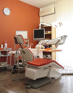 sala dentistica arancione